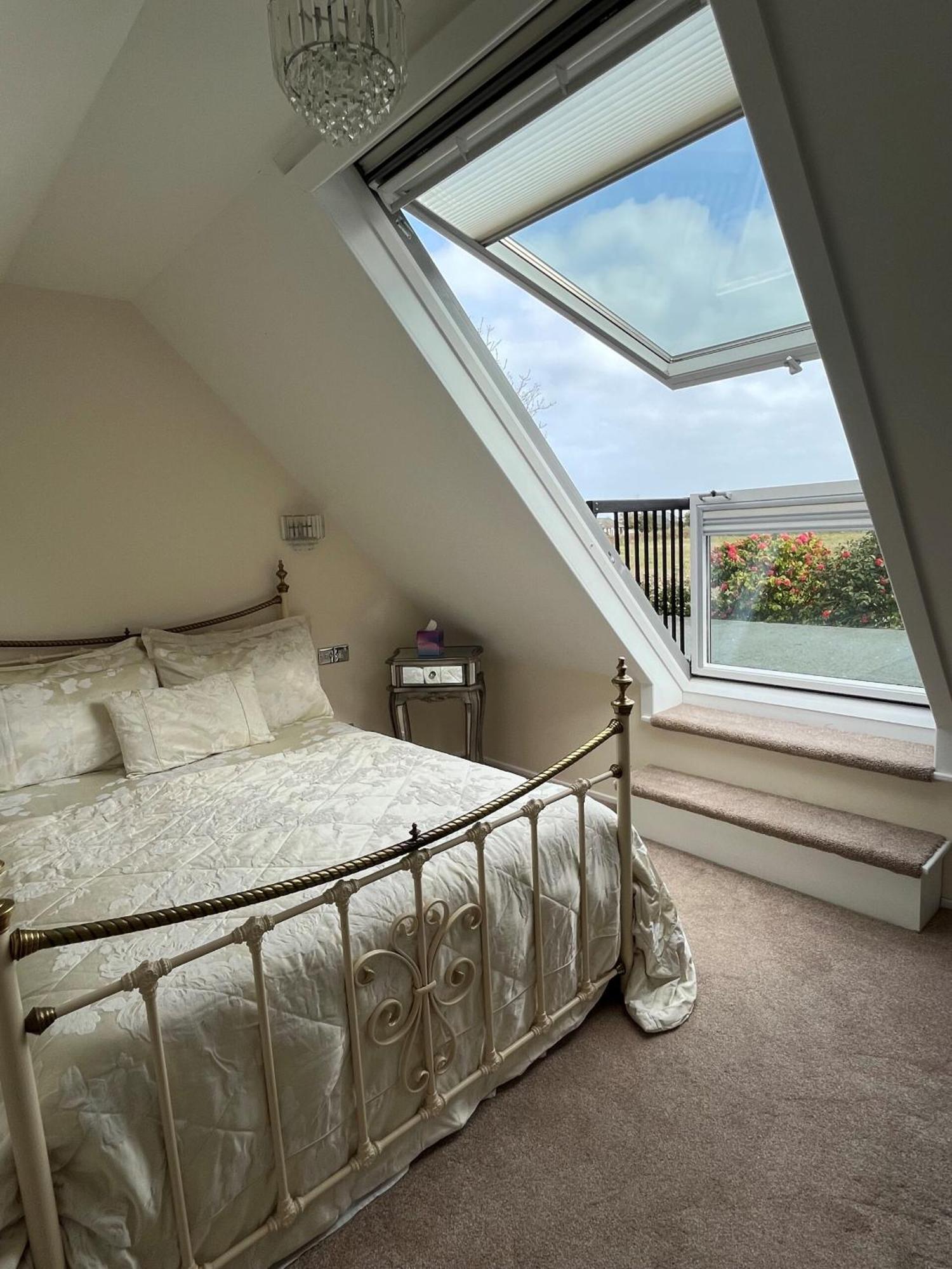 Clos De Vaul Creux Sark Room photo